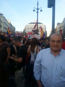 El día de la abdicación de Juan Carlos I, la Puerta del Sol estuvo llena de jóvenes con banderas repúblicanas. 